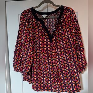 Crown & Ivy 3/4 Sleeve Peasant Top 3X V Neck  Geometric Pattern